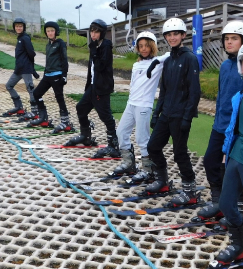 Read more about the article Year 7-10 Stoke Ski Centre Trip