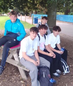 Photo of Helsby GCSE Business students in Alton Towers